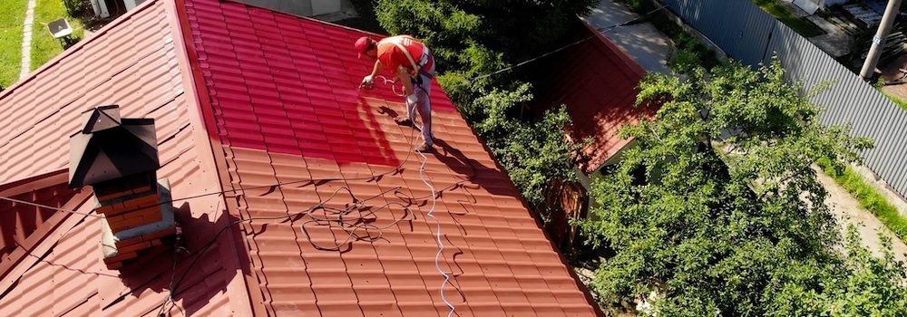 Покраска крыши таунхауса